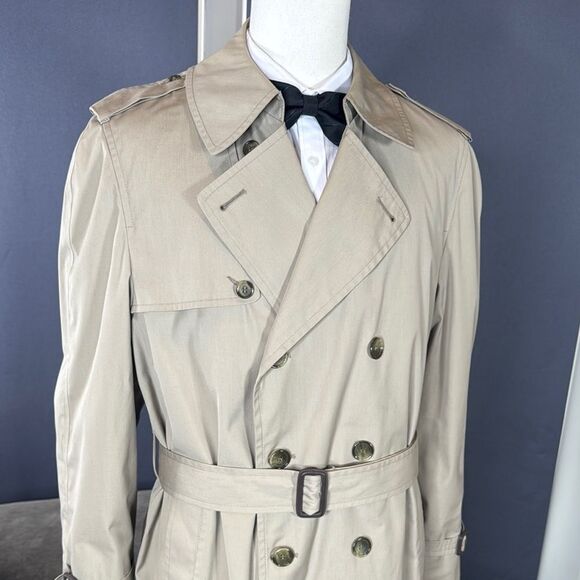 Men’s Vintage London Fog Maincoats Tan Double Breasted Long Trench Coat Size 44R - Picture 3 of 16